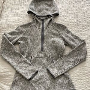 LULULEMON GRAY HALF ZIP SWEATER